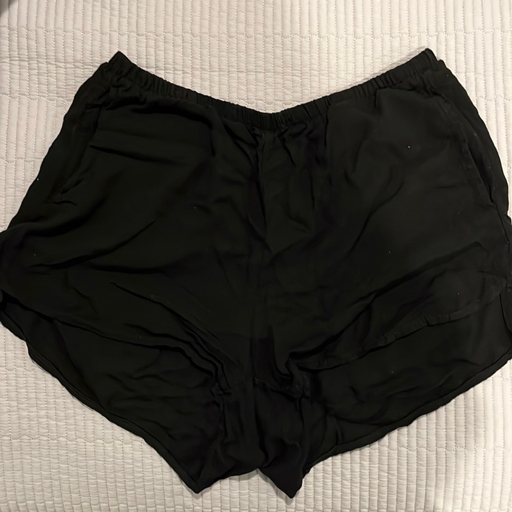 Black Brandy Melville Flowy shorts
